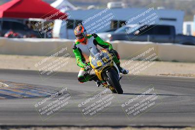 media/Dec-18-2022-SoCal Trackdays (Sun) [[8099a50955]]/Turn 2 (950am)/